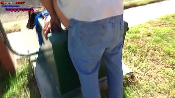 La Perra Danna Hot Les Pide Verga A Dos Gordos Y La Follan En La Calle Parte 3