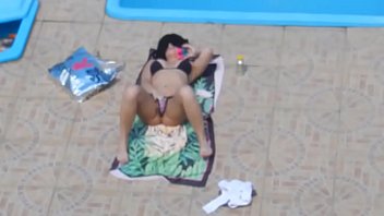 Flagra Safada Masturbando Piscina Flagged Girl Masturbate On The Pool