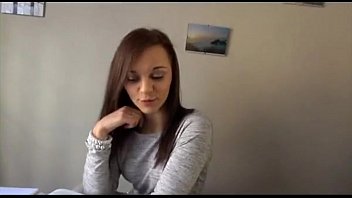 Who Is She Jeune Franc Aise Sonde E A Domicile